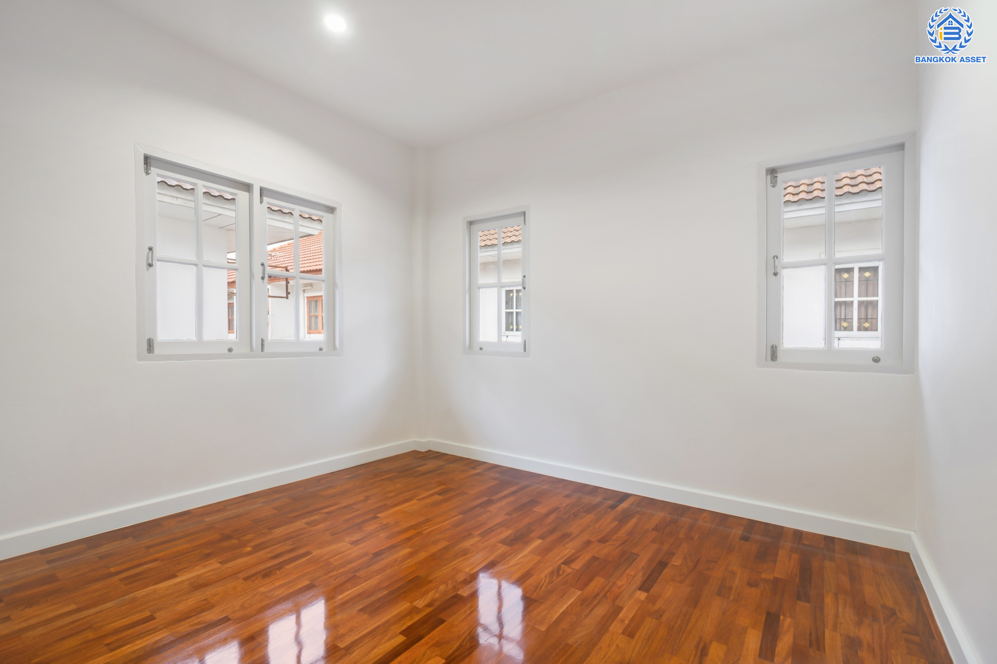 บ้านมือสองตกแต่งใหม่ ม.บุรีรมย์ วงแหวนฯ-ปิ่นเกล้า (ซ.วัดพระเงิน) บ้านแฝดหลังใหญ่ เนื้อที่ 38.5 ตร.ว. ฟังก์ชัน 3 ห้องนอน 2 ห้องน้ำ 1 ที่จอดรถ เดินทางสะดวกสบาย บนทำเลเชื่อมต่อ ถ.กาญจนาภิเษก ใกล้เซ็นทรัลเวสต์เกต รถไฟฟ้าสายสีม่วง "สถานีตลาดบางใหญ่" และทางด่วนศรีรัช!...